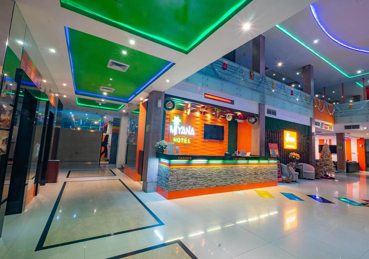 Miyanna Hotel Medan Exterior foto