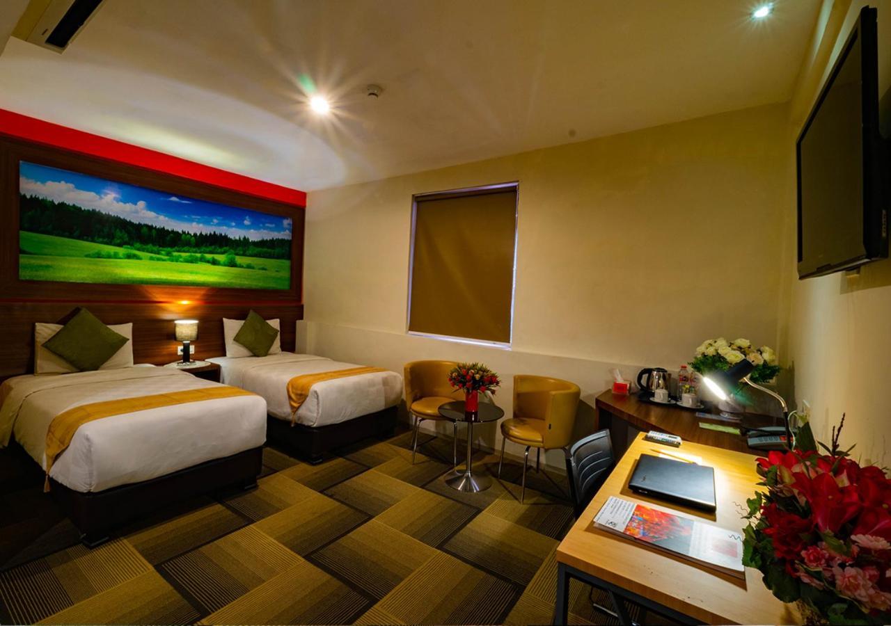 Miyanna Hotel Medan Exterior foto