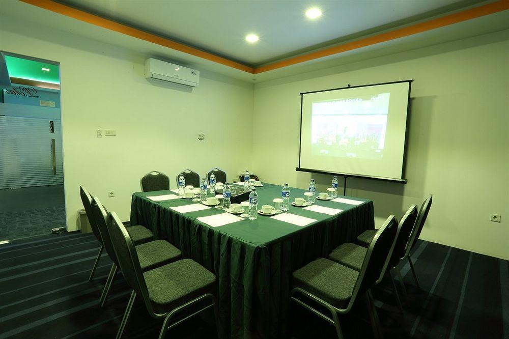Miyanna Hotel Medan Exterior foto
